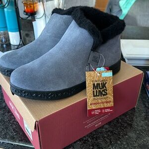 Brand new women’s MukLuks 
Size 8
